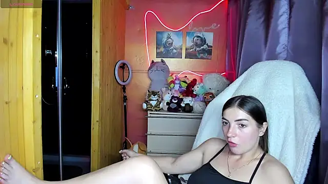 Snapshot of Fiery_Brunette_ chatting on 07.17.26 Fiery Brunette online show from 07.17.26