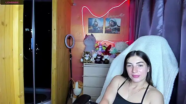 Snapshot of Fiery_Brunette_ chatting on 07.20.26 Fiery Brunette online show from 07.20.26