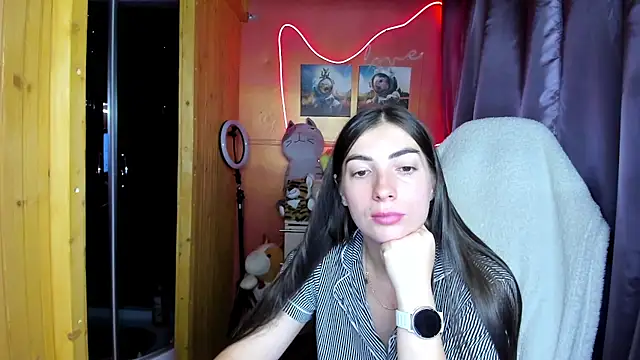 Snapshot of Fiery_Brunette_ chatting on 08.02.26 Fiery Brunette online show from 08.02.26