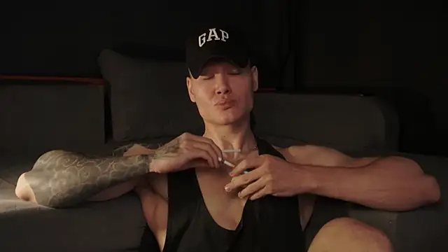 Snapshot of RODARRI chatting on 12.18.25 RODARRI online show from 12.18.25