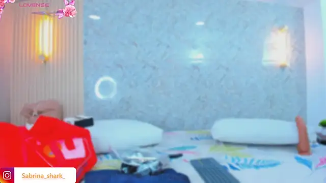 Snapshot of sabrina_shark_ chatting on 10.29.25 sabrina shark online show from 10.29.25