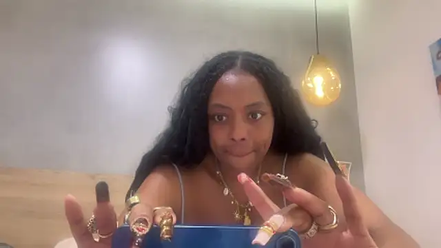 ChocolateCakeQueen online show from 05.03.26