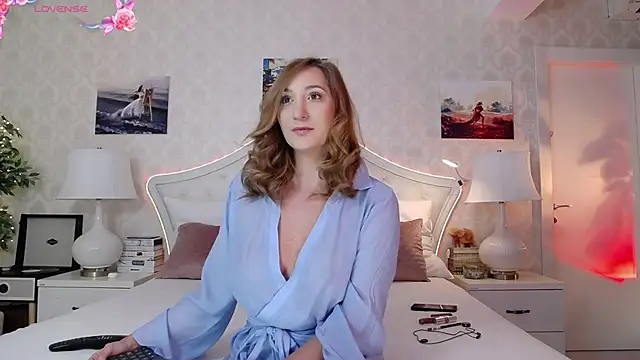 Snapshot of IreneHope chatting on 05.15.26 IreneHope online show from 05.15.26
