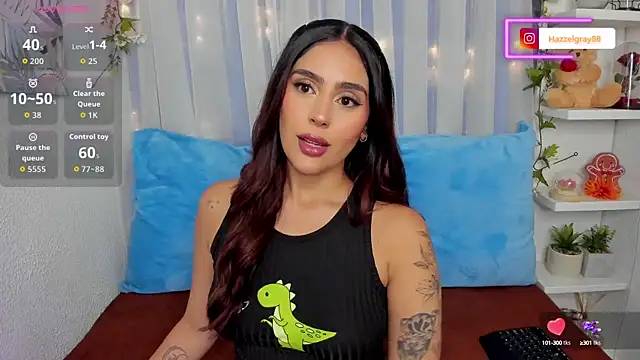 HazzelGray online show from 10.15.25