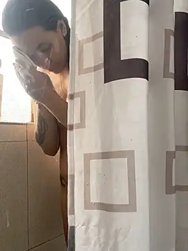 hannahb-e online show from 09.18.25