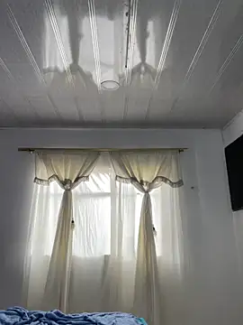 hannahb-e online show from 10.04.25