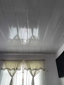 hannahb-e online show from 12.03.25