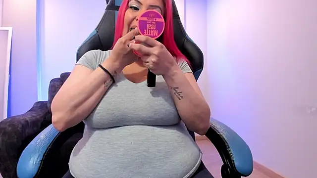 Snapshot of Sammy_owens_ chatting on 09.30.25 Sammy owens online show from 09.30.25