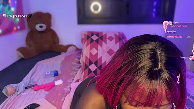 Miss-syanaa online show from 03.03.25