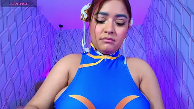 NicolleTaylor online show from 09.19.25