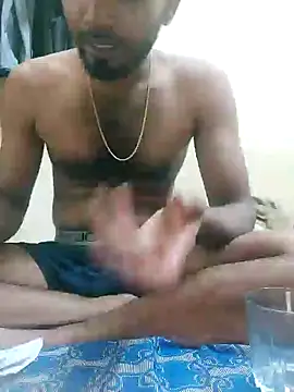 Snapshot of Csndy chatting on 11.04.25 Csndy online show from 11.04.25