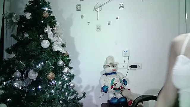 Snapshot of aineangeel chatting on 02.05.25 aineangeel online show from 02.05.25