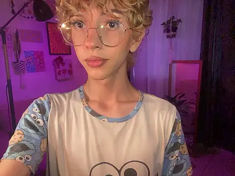 lyamthommpson online show from 03.18.26