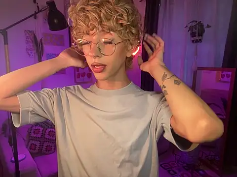 lyamthommpson online show from 03.22.26