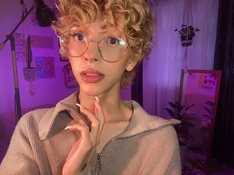 lyamthommpson online show from 03.25.26