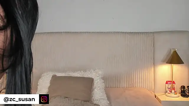 Snapshot of susan_zc chatting on 05.18.26 susan zc online show from 05.18.26