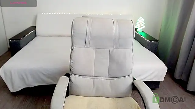 Kira Winner online show from 01.16.25