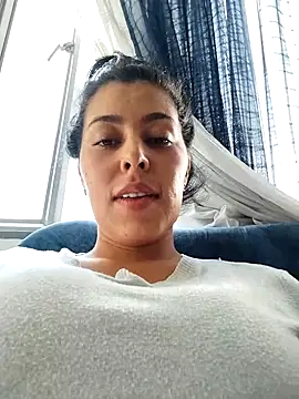 Emily Wane online show from 03.18.25