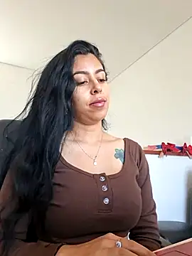 Snapshot of Emily_Wane chatting on 06.23.26 Emily Wane online show from 06.23.26