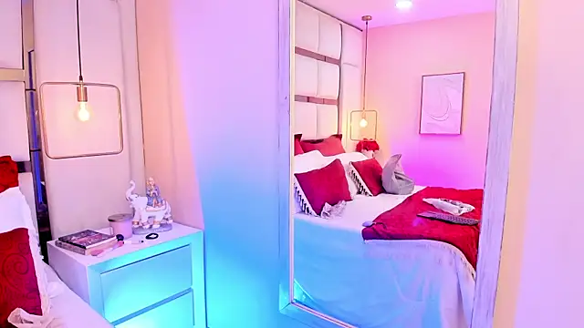 Snapshot of elizavenus chatting on 02.25.26 elizavenus online show from 02.25.26