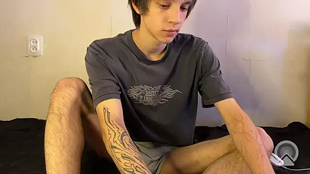 Snapshot of yoy_dee_oh chatting on 10.19.25 yoy dee oh online show from 10.19.25