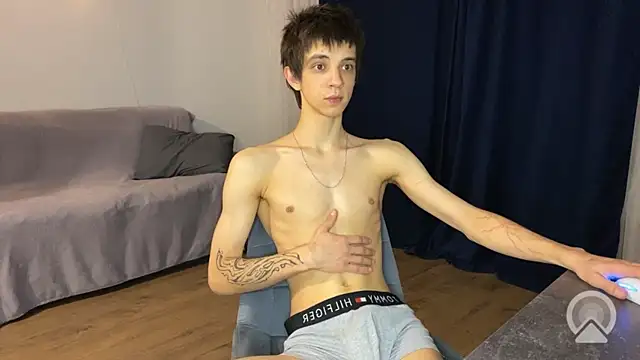 Snapshot of yoy_dee_oh chatting on 12.04.25 yoy dee oh online show from 12.04.25