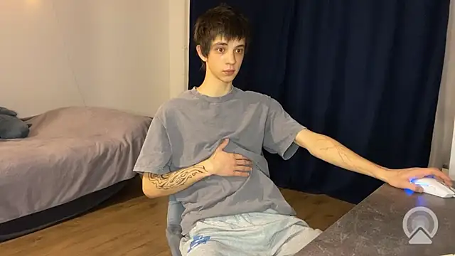 Snapshot of yoy_dee_oh chatting on 12.17.25 yoy dee oh online show from 12.17.25