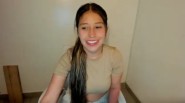kiaraowen online show from 03.22.25