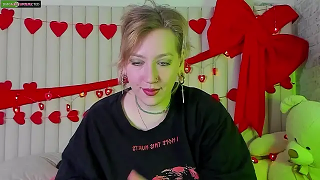 Snapshot of RachelCart chatting on 02.14.26 RachelCart online show from 02.14.26