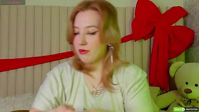 Snapshot of RachelCart chatting on 03.14.26 RachelCart online show from 03.14.26