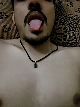 Snapshot of Lucifer21dragon chatting on 10.23.25 Lucifer21dragon online show from 10.23.25