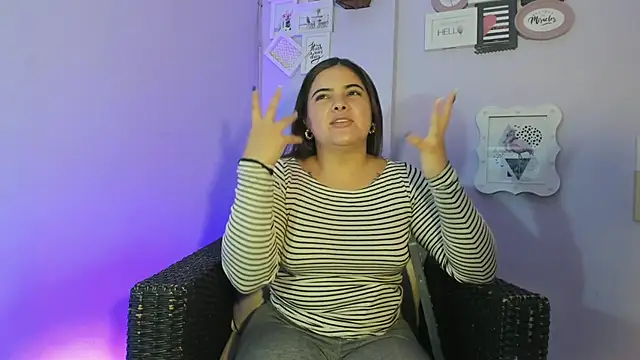 Snapshot of EVELIN_MASON chatting on 10.05.25 EVELIN MASON online show from 10.05.25