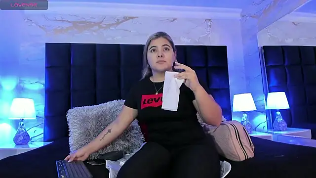 Snapshot of EVELIN_MASON chatting on 01.15.26 EVELIN MASON online show from 01.15.26