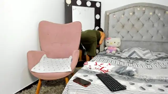 AnaRuiz online show from 01.05.26