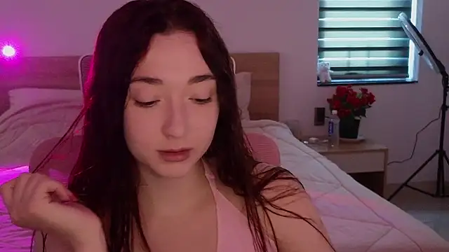 YasmineWest online show from 05.10.26