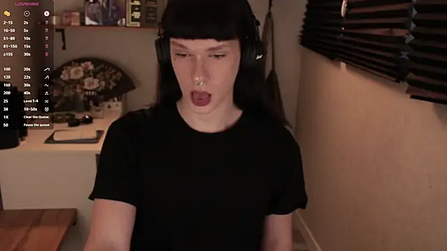 carthylovvve online show from 03.13.25