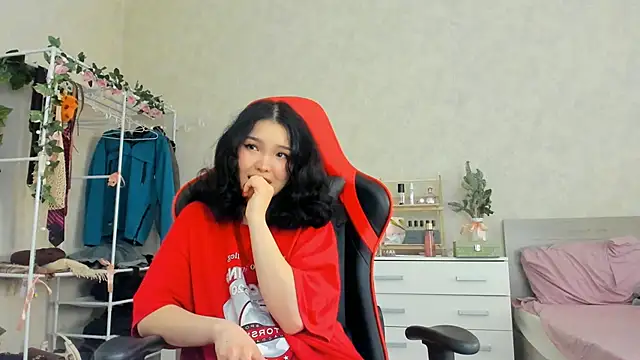 Snapshot of wastforu chatting on 01.14.25 wastforu online show from 01.14.25