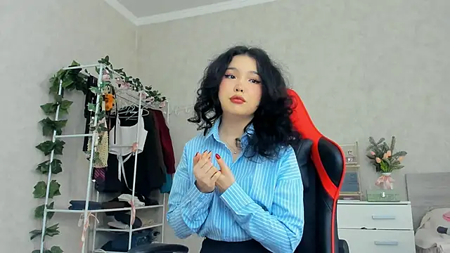 Snapshot of wastforu chatting on 01.22.25 wastforu online show from 01.22.25