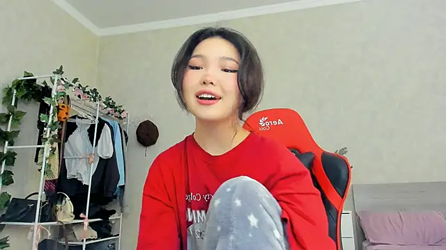 Snapshot of wastforu chatting on 02.25.25 wastforu online show from 02.25.25