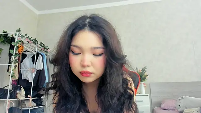 Snapshot of wastforu chatting on 02.26.25 wastforu online show from 02.26.25