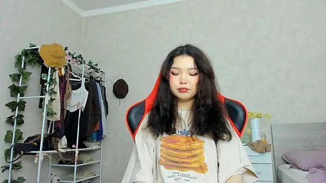 Snapshot of wastforu chatting on 03.17.25 wastforu online show from 03.17.25