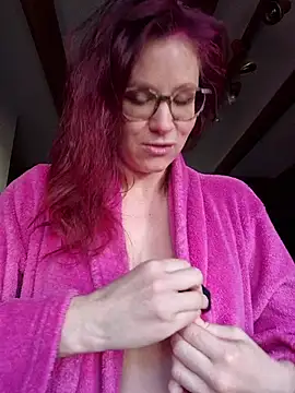 die-EinHORNY-WG online show from 10.24.25