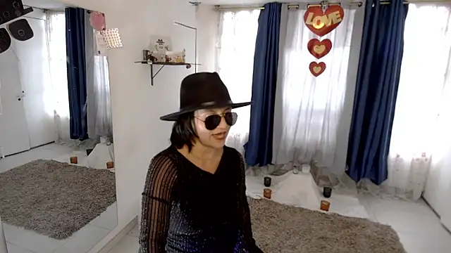 lollita 23  online show from 08.06.26