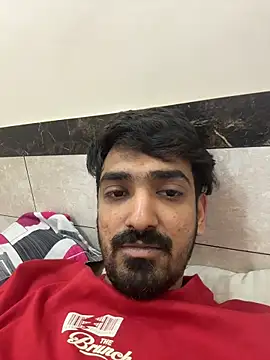 Snapshot of hornyguy271192 chatting on 02.13.26 hornyguy271192 online show from 02.13.26