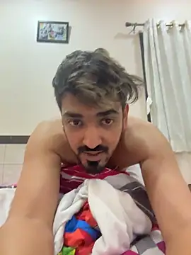 Snapshot of hornyguy271192 chatting on 02.16.26 hornyguy271192 online show from 02.16.26