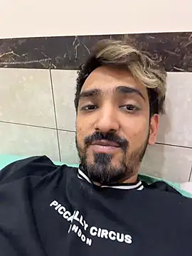 Snapshot of hornyguy271192 chatting on 02.21.26 hornyguy271192 online show from 02.21.26