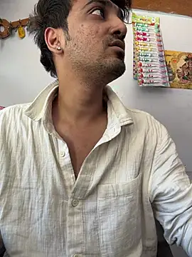 Snapshot of hornyguy271192 chatting on 03.25.26 hornyguy271192 online show from 03.25.26