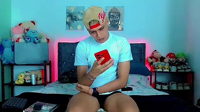 Liamscott  online show from 03.17.26