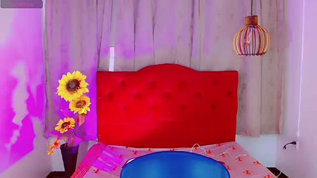 Snapshot of Jessica_smith_1 chatting on 11.05.25 Jessica smith 1 online show from 11.05.25