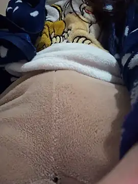 Snapshot of rossana99_ chatting on 11.21.25 rossana99 online show from 11.21.25